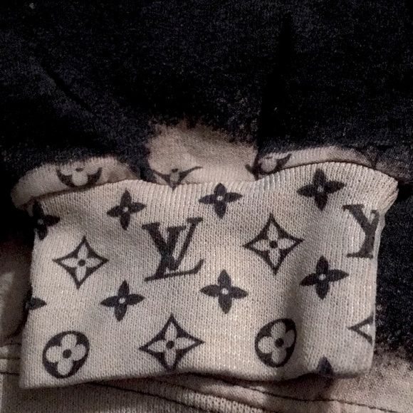 Pullover l V W/ logo designs on sleeves & Front of Sweatshirt 1 out of 125 LEFT - Picture 17 of 17